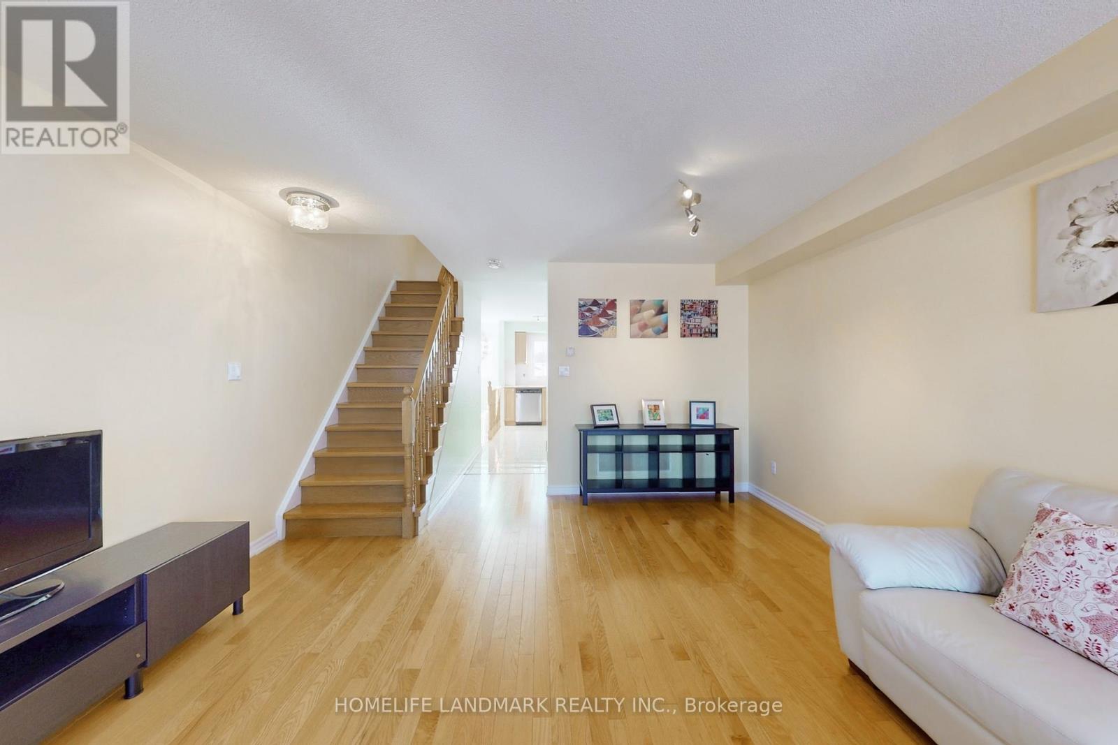 323 Caboto Trail, Markham, Ontario  L3R 1L2 - Photo 4 - N12747040