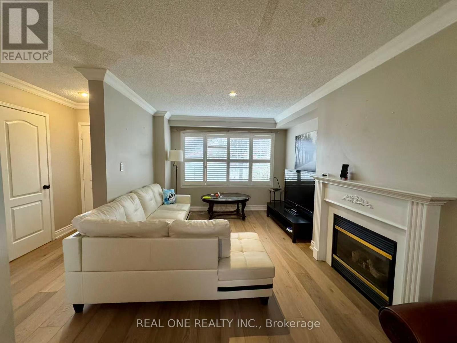 69 - 1489 Heritage Way, Oakville, Ontario  L6M 4M7 - Photo 3 - W12747038