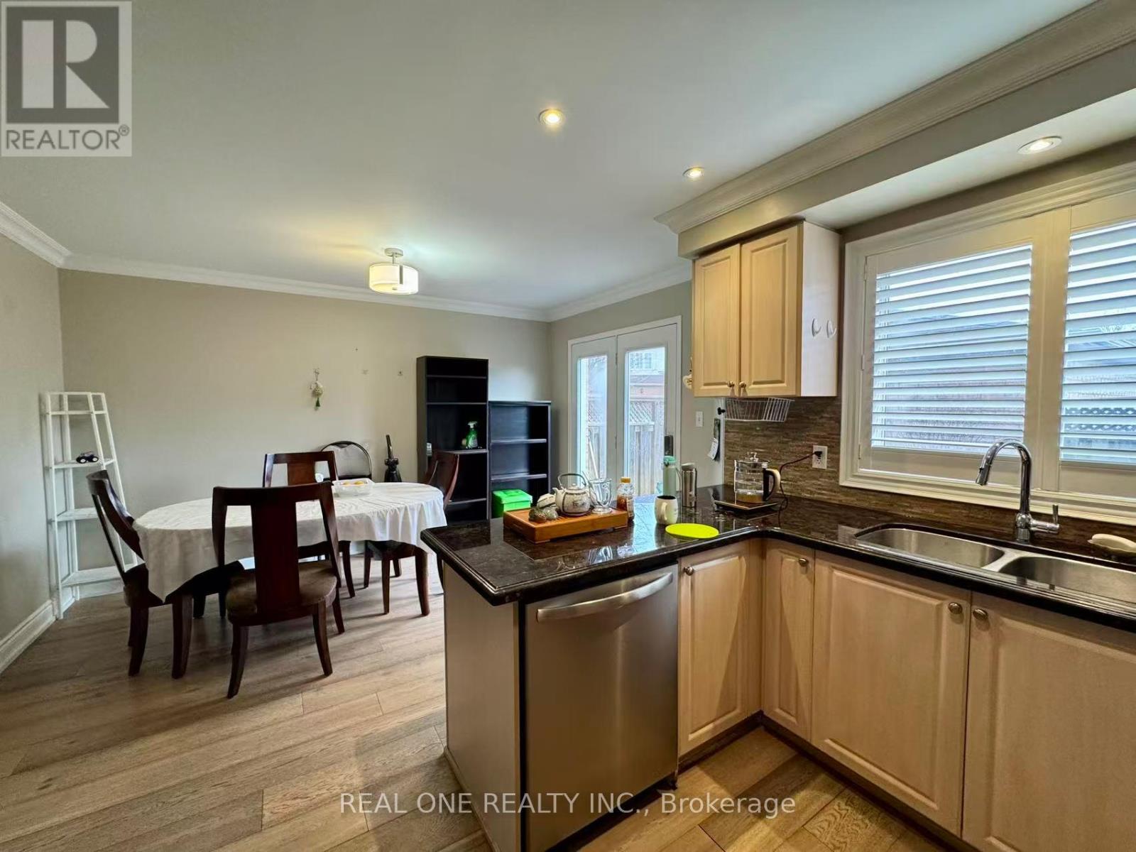 69 - 1489 Heritage Way, Oakville, Ontario  L6M 4M7 - Photo 8 - W12747038