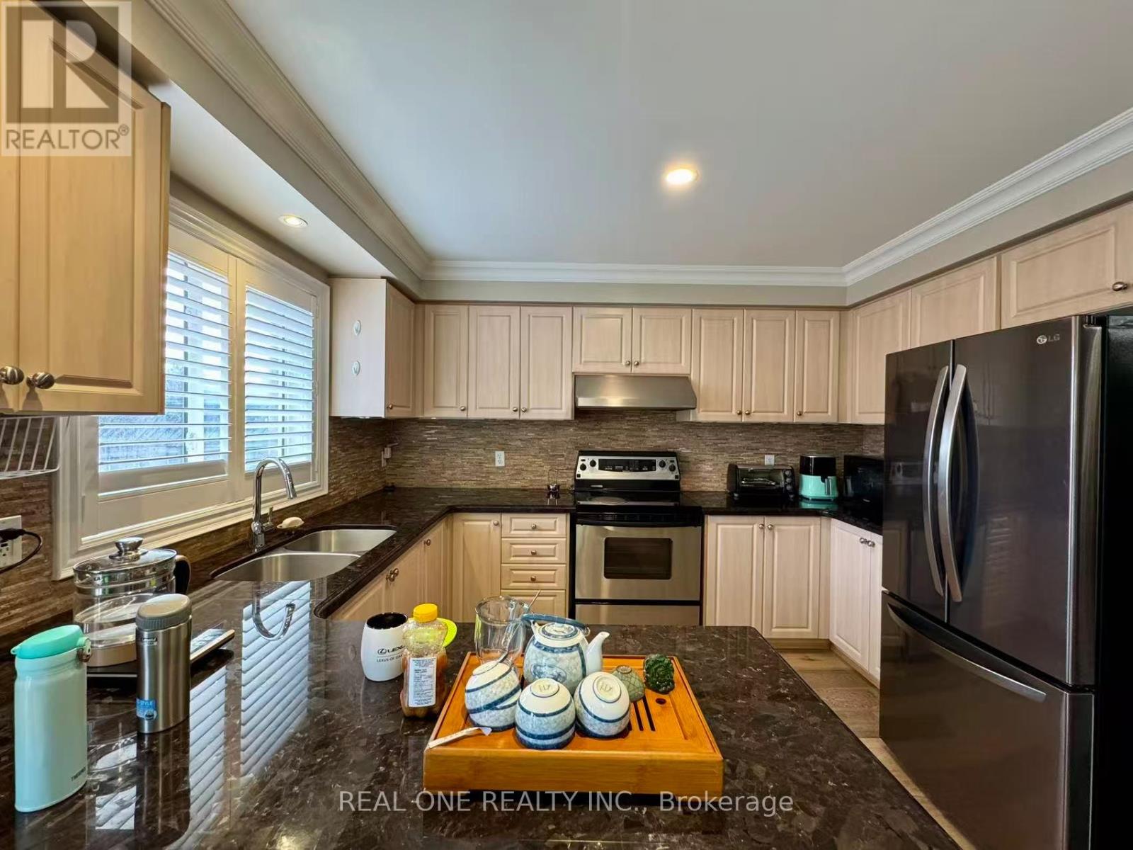 69 - 1489 Heritage Way, Oakville, Ontario  L6M 4M7 - Photo 9 - W12747038