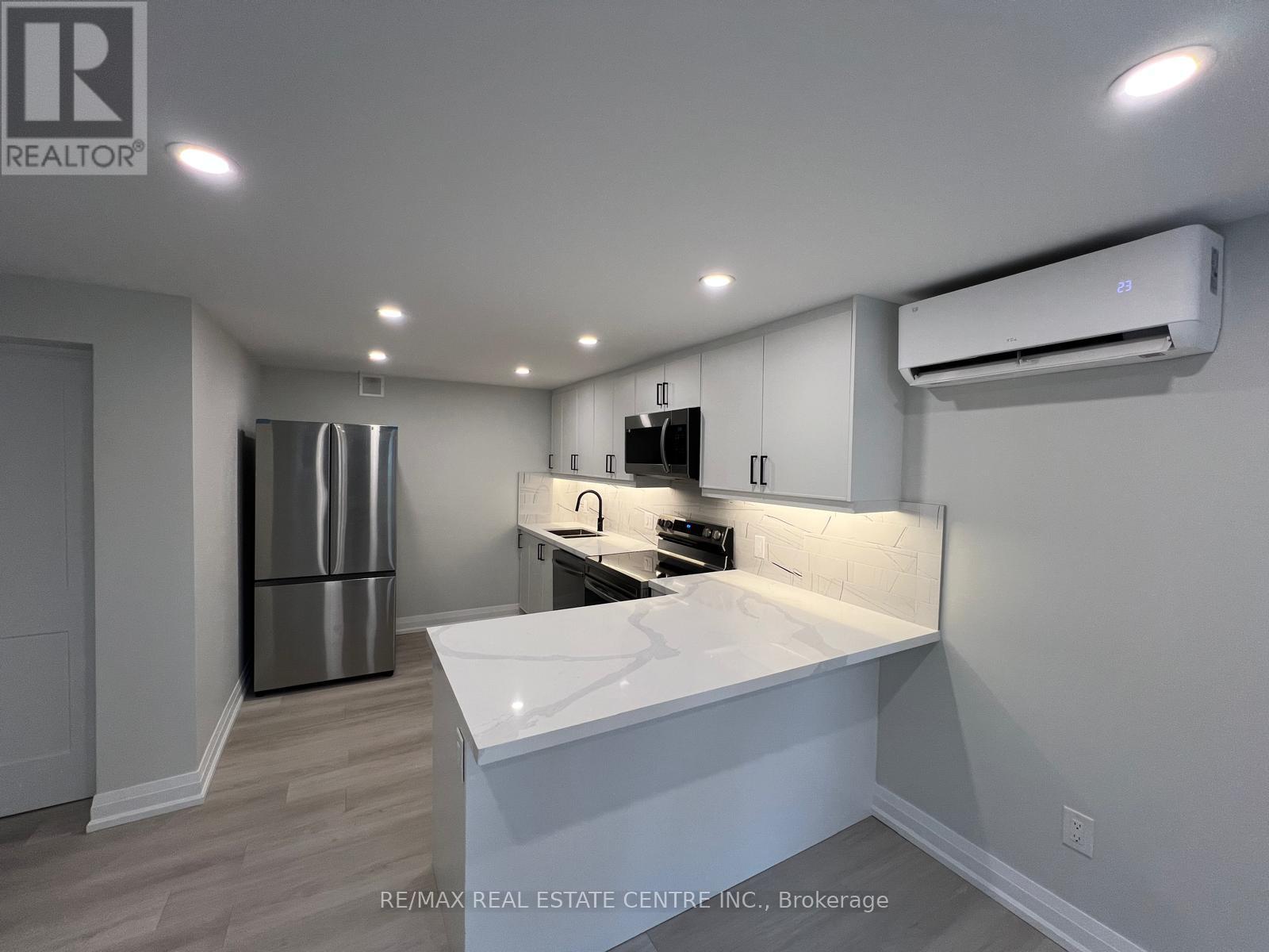 255 Gamma Street, Toronto, Ontario  M8W 4G9 - Photo 11 - W12747044