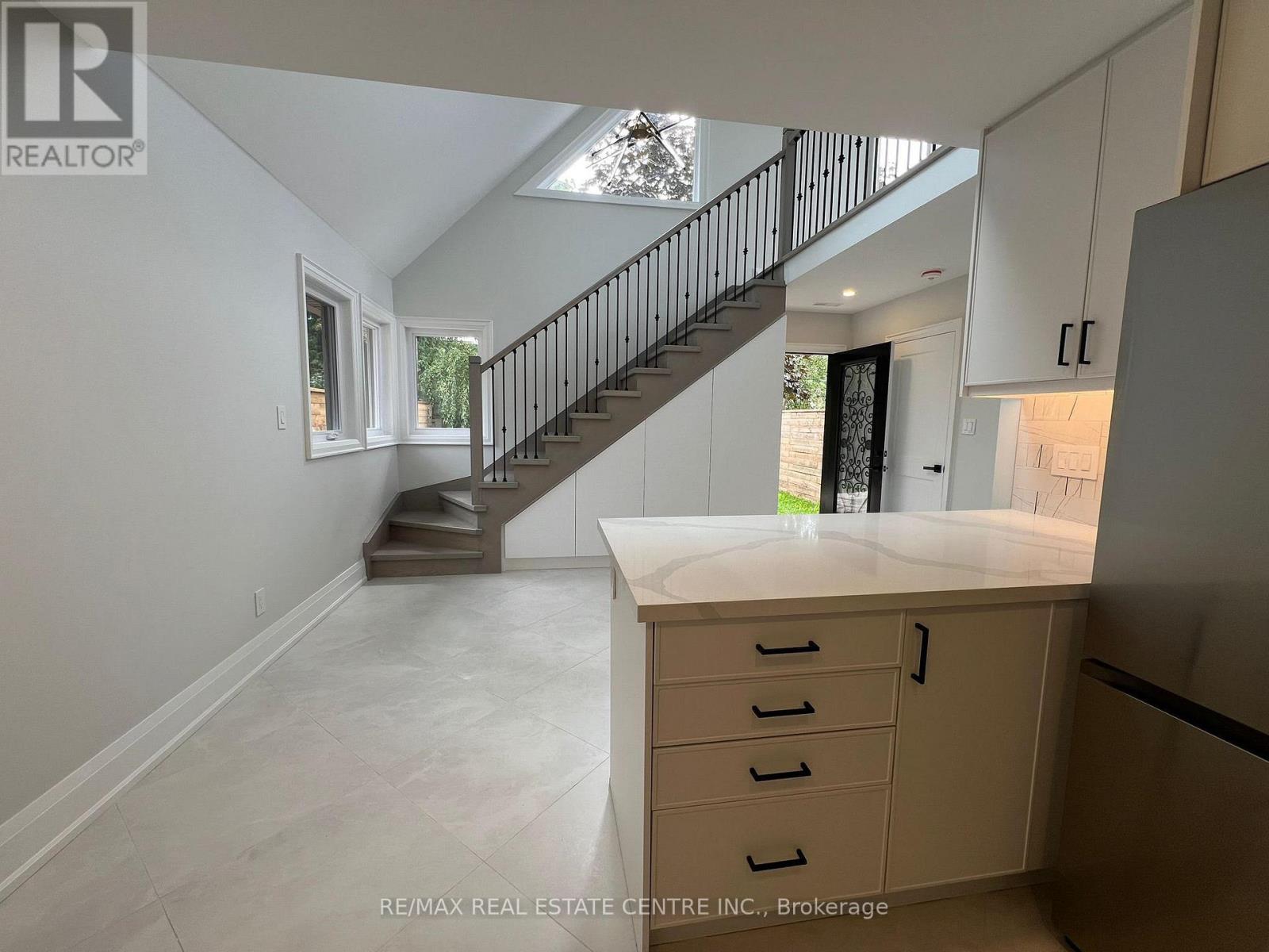 255 Gamma Street, Toronto, Ontario  M8W 4G9 - Photo 19 - W12747044