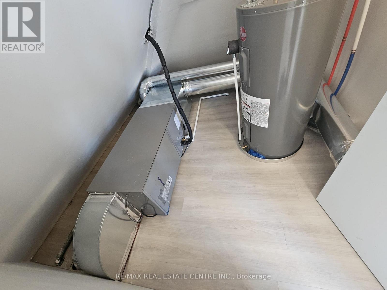 255 Gamma Street, Toronto, Ontario  M8W 4G9 - Photo 24 - W12747044