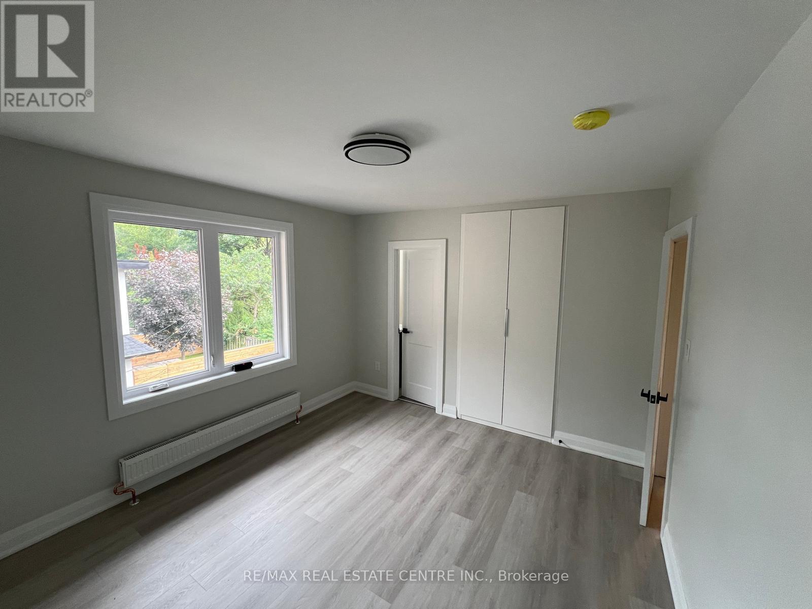 255 Gamma Street, Toronto, Ontario  M8W 4G9 - Photo 9 - W12747044