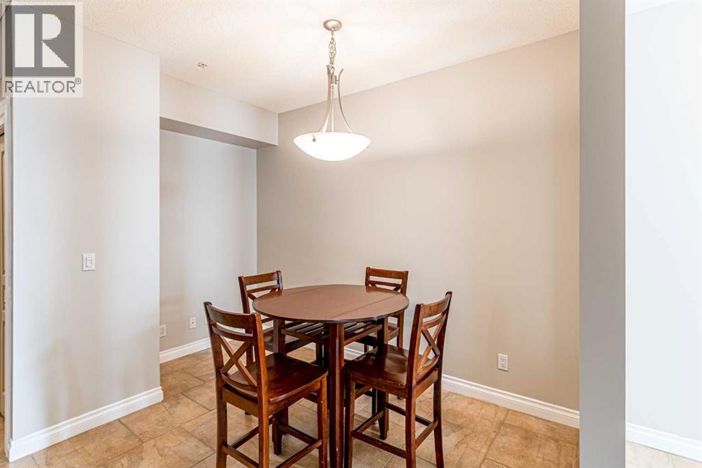 3, 148 Rockyledge View Nw, Calgary, Alberta  T3G 5Y4 - Photo 7 - A2279313