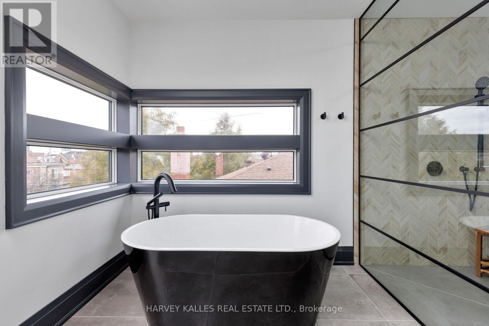 498 Roxton Road, Toronto, Ontario  M6G 3R4 - Photo 35 - C12747068