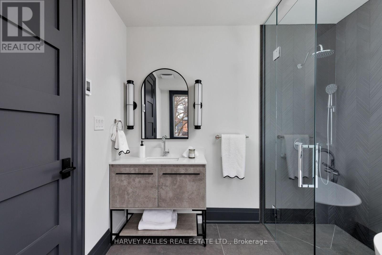 498 Roxton Road, Toronto, Ontario  M6G 3R4 - Photo 39 - C12747068