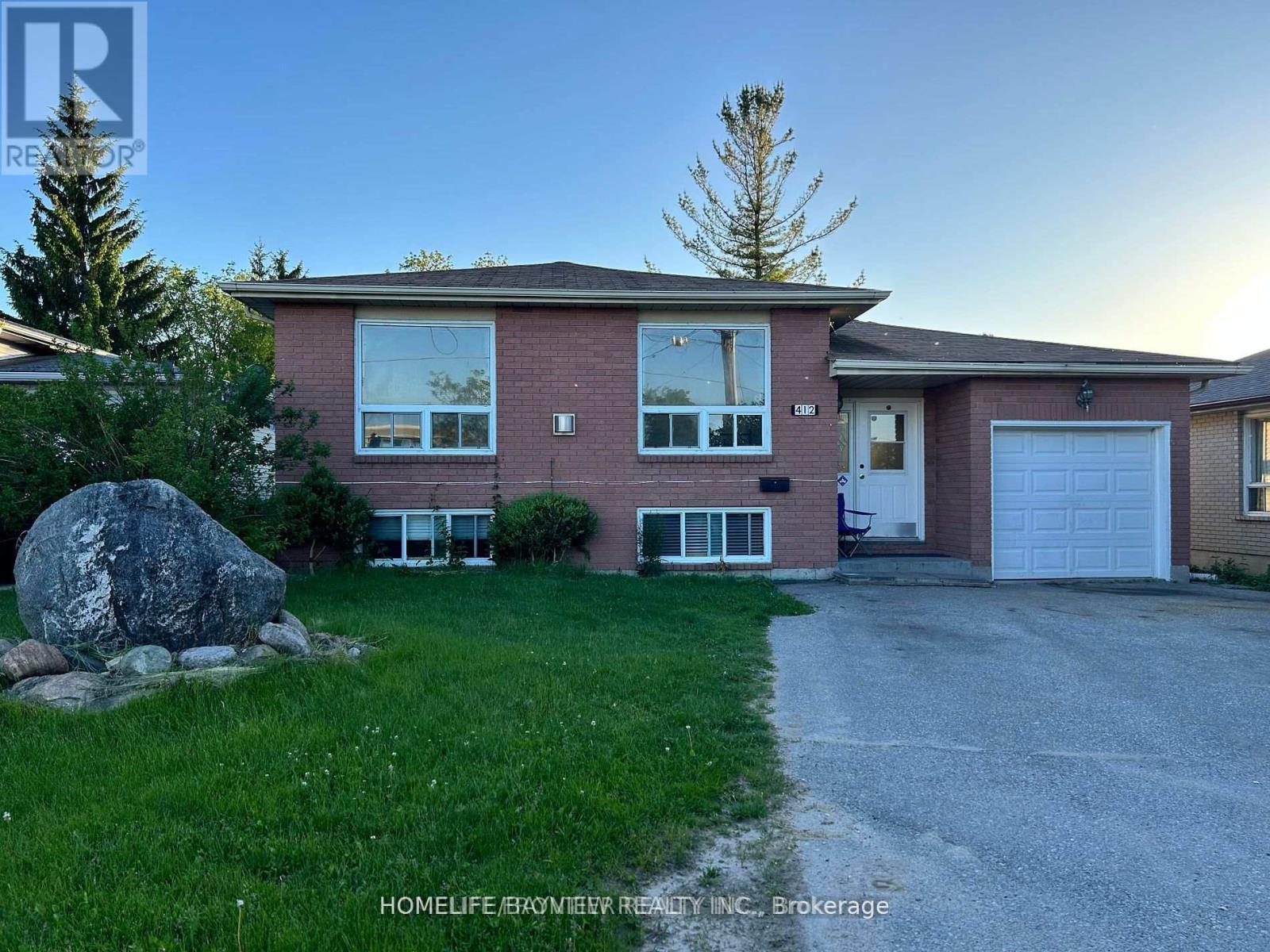 412 THE QUEENSWAY S, Georgina, Ontario