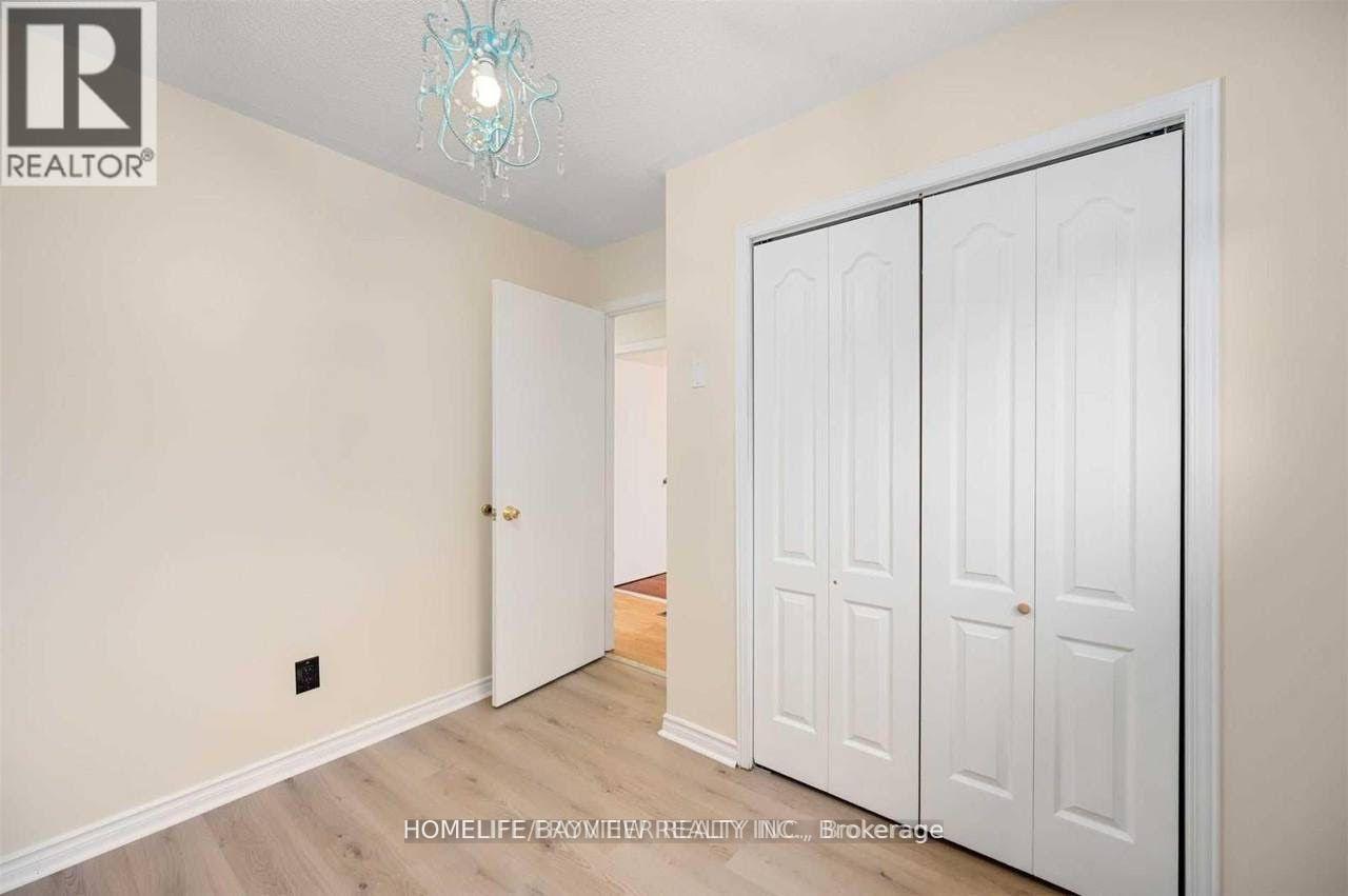 412 The Queensway S, Georgina, Ontario  L4P 2C8 - Photo 8 - N12747080