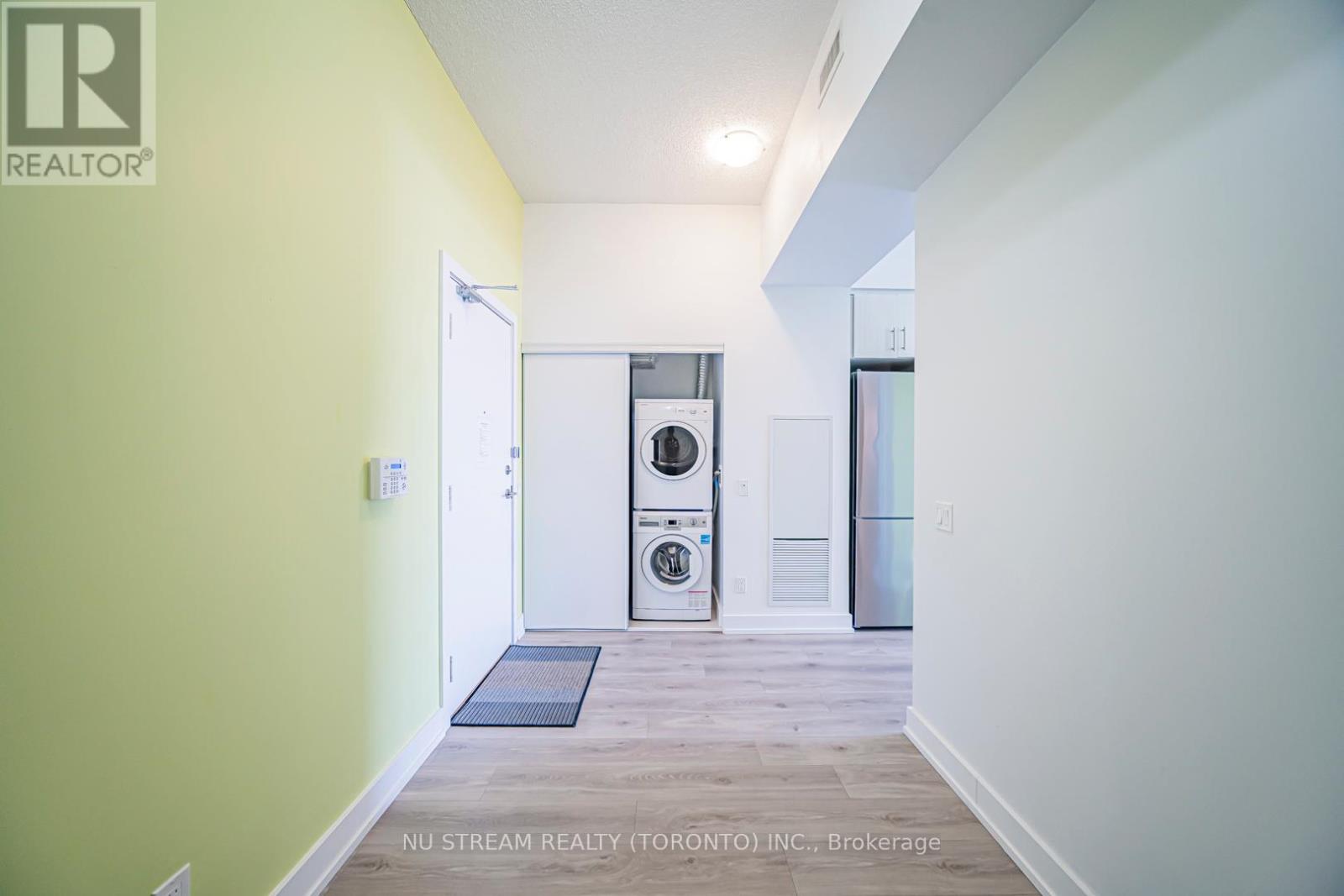 411 - 128 Fairview Mall Drive, Toronto, Ontario  M2J 0E8 - Photo 7 - C12679260