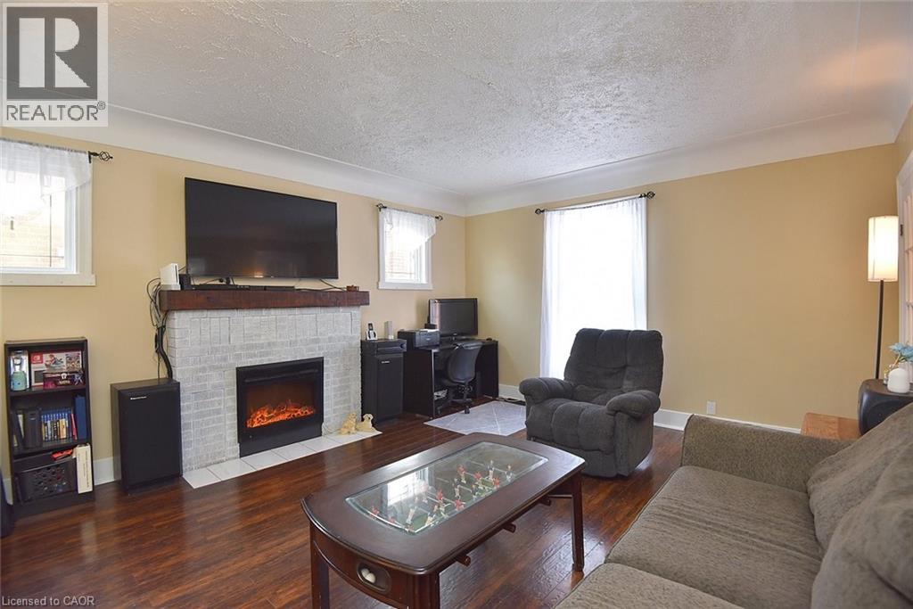 19 East 17th Street, Hamilton, Ontario  L9A 4L9 - Photo 9 - 40802010