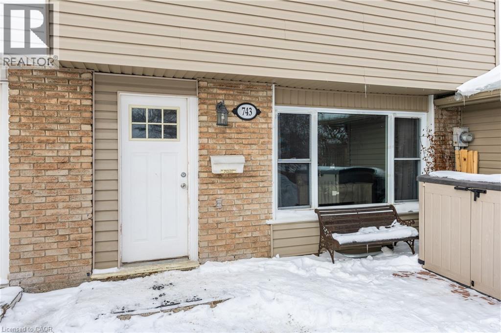 743 Parkview Crescent, Cambridge, Ontario  N3H 5A1 - Photo 3 - 40801729