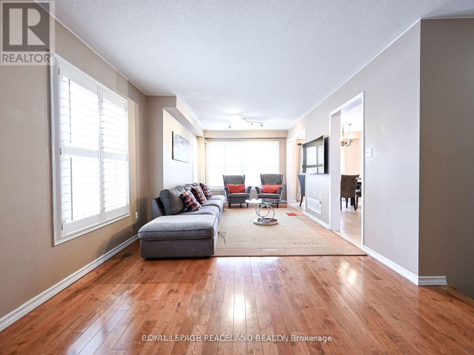 68 Christian Hoover Drive, Whitchurch-Stouffville, Ontario  L4A 0X6 - Photo 21 - N12747092