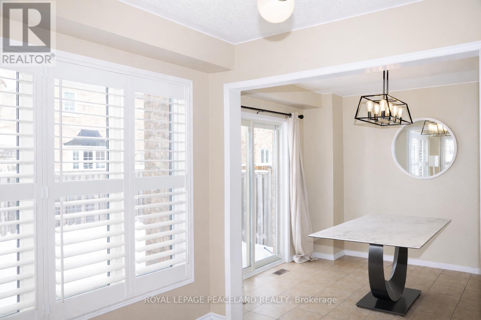 68 Christian Hoover Drive, Whitchurch-Stouffville, Ontario  L4A 0X6 - Photo 3 - N12747092