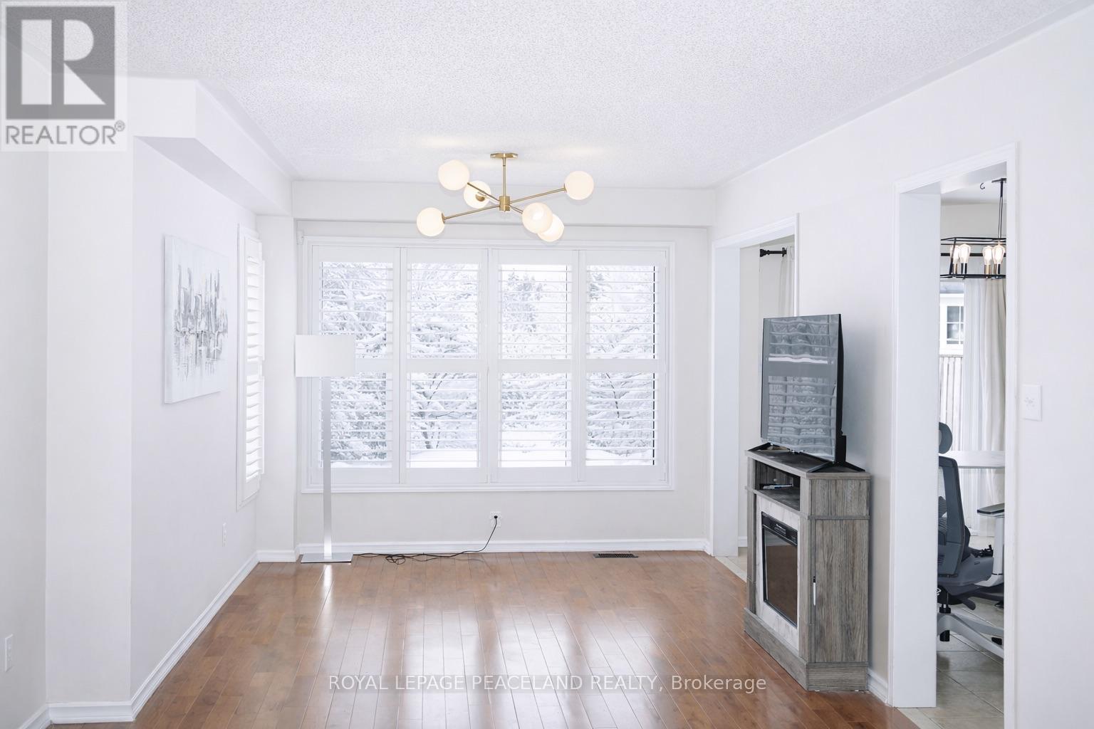 68 Christian Hoover Drive, Whitchurch-Stouffville, Ontario  L4A 0X6 - Photo 4 - N12747092