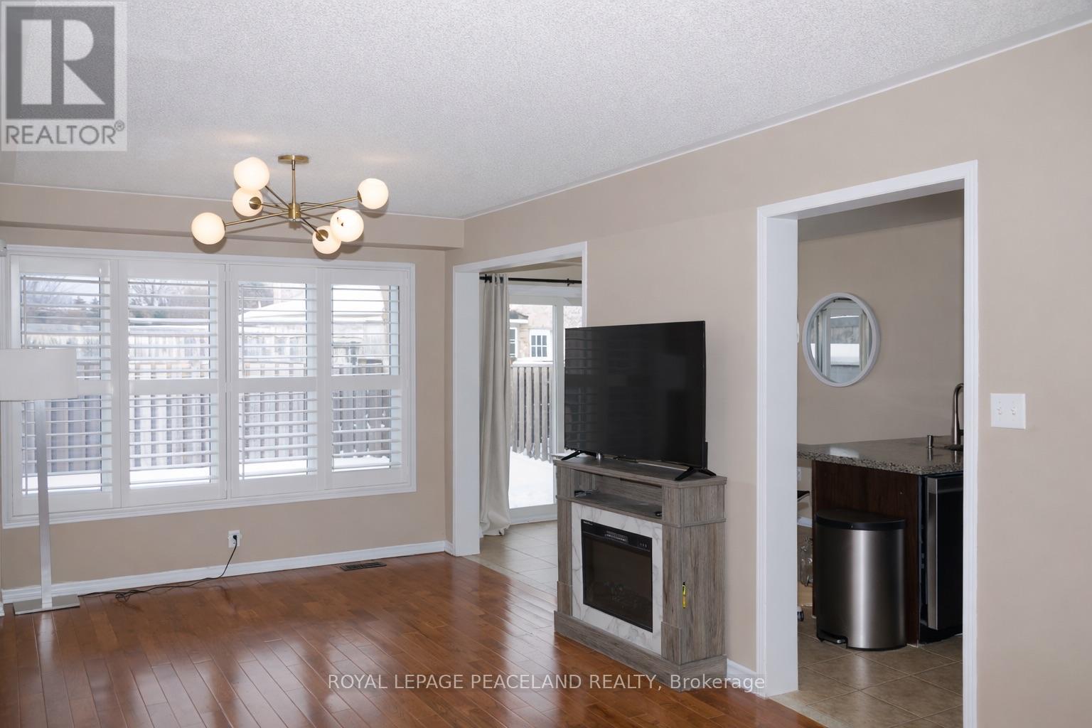 68 Christian Hoover Drive, Whitchurch-Stouffville, Ontario  L4A 0X6 - Photo 6 - N12747092