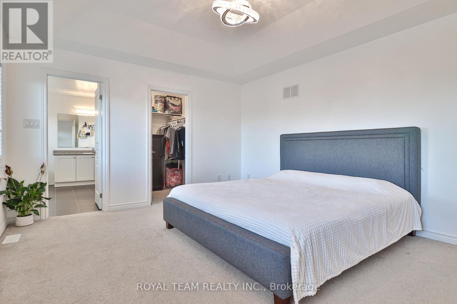 61 Lampkin Street, Georgina, Ontario  L0E 1R0 - Photo 10 - N12747104