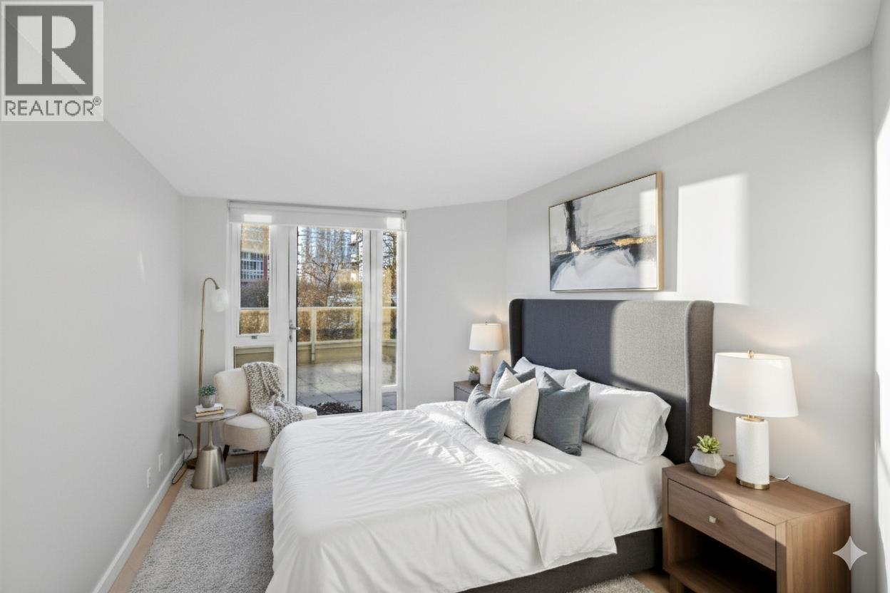 Listing Picture 15 of 27 : 305 8 SMITHE MEWS, Vancouver / 溫哥華 - 魯藝地產 Yvonne Lu Group - MLS Medallion Club Member