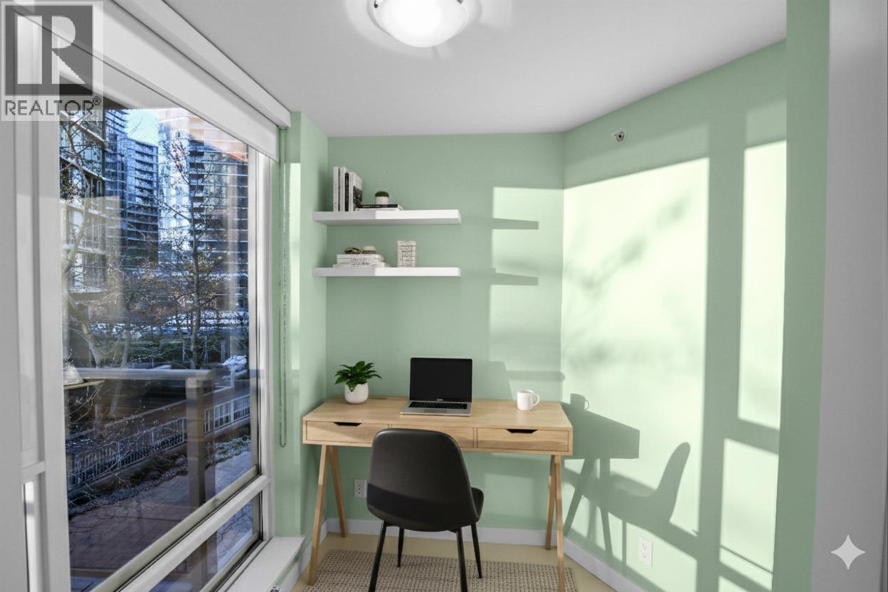 Listing Picture 14 of 27 : 305 8 SMITHE MEWS, Vancouver / 溫哥華 - 魯藝地產 Yvonne Lu Group - MLS Medallion Club Member