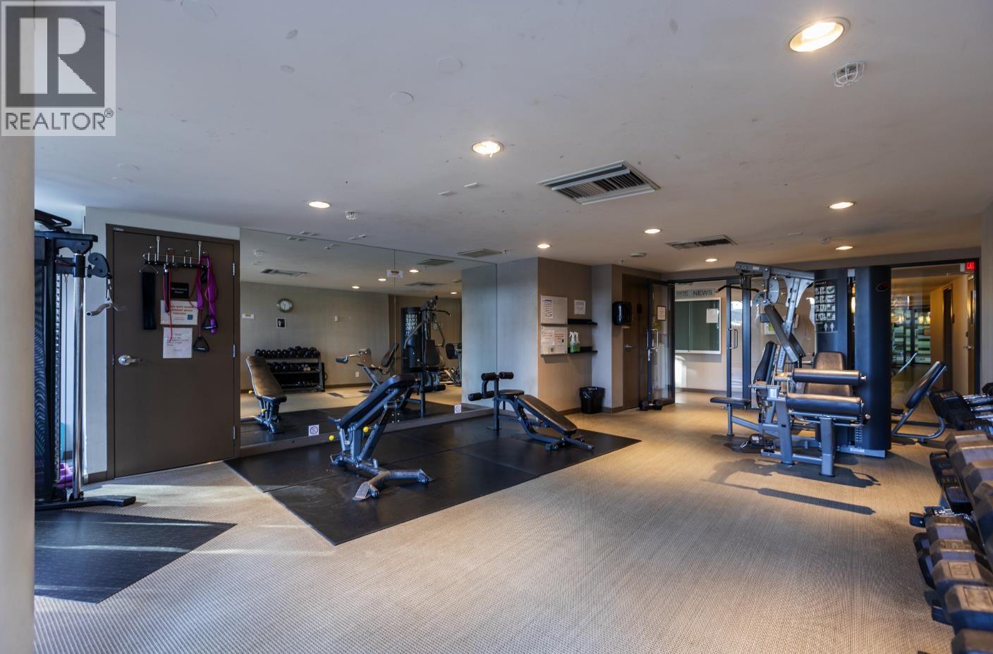 Listing Picture 23 of 27 : 305 8 SMITHE MEWS, Vancouver / 溫哥華 - 魯藝地產 Yvonne Lu Group - MLS Medallion Club Member