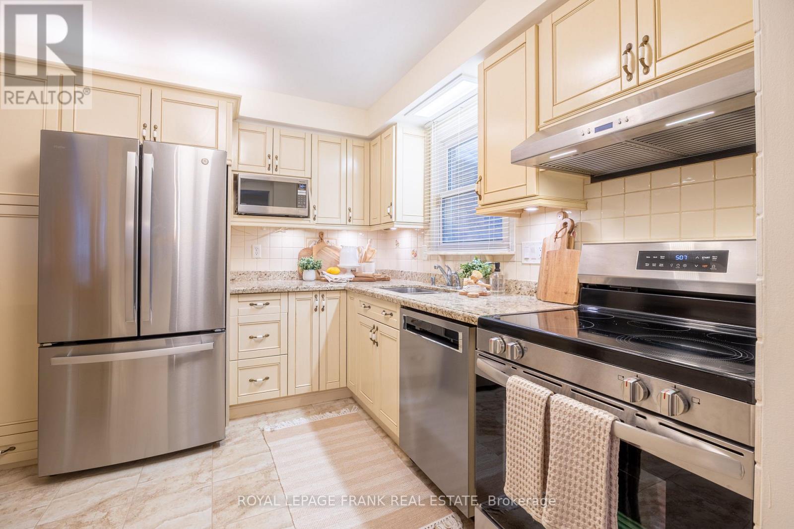 23 - 385 The East Mall, Toronto, Ontario  M9B 6J4 - Photo 11 - W12747106