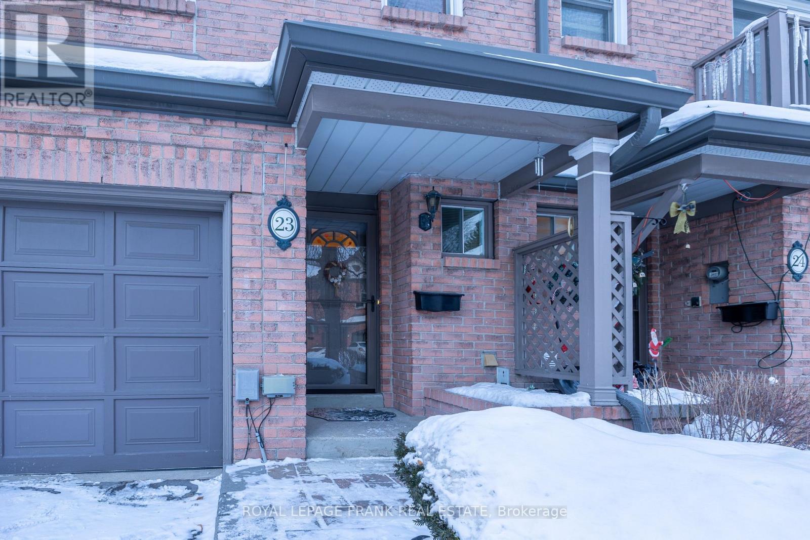 23 - 385 The East Mall, Toronto, Ontario  M9B 6J4 - Photo 2 - W12747106