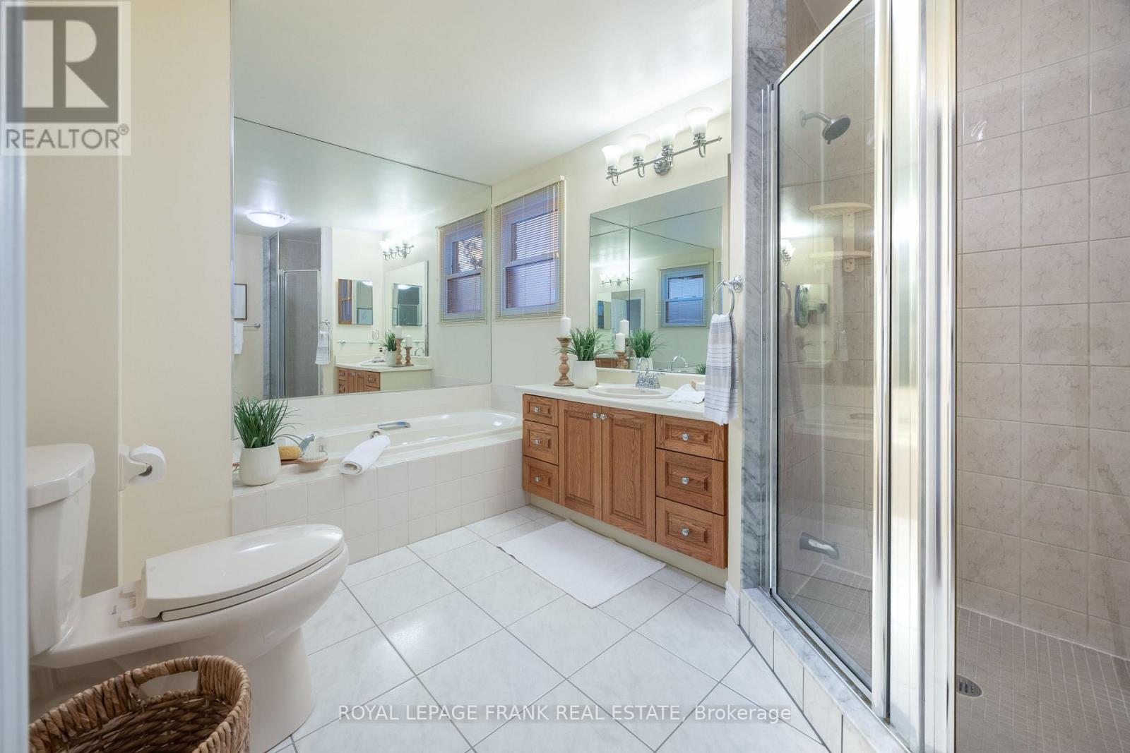 23 - 385 The East Mall, Toronto, Ontario  M9B 6J4 - Photo 23 - W12747106