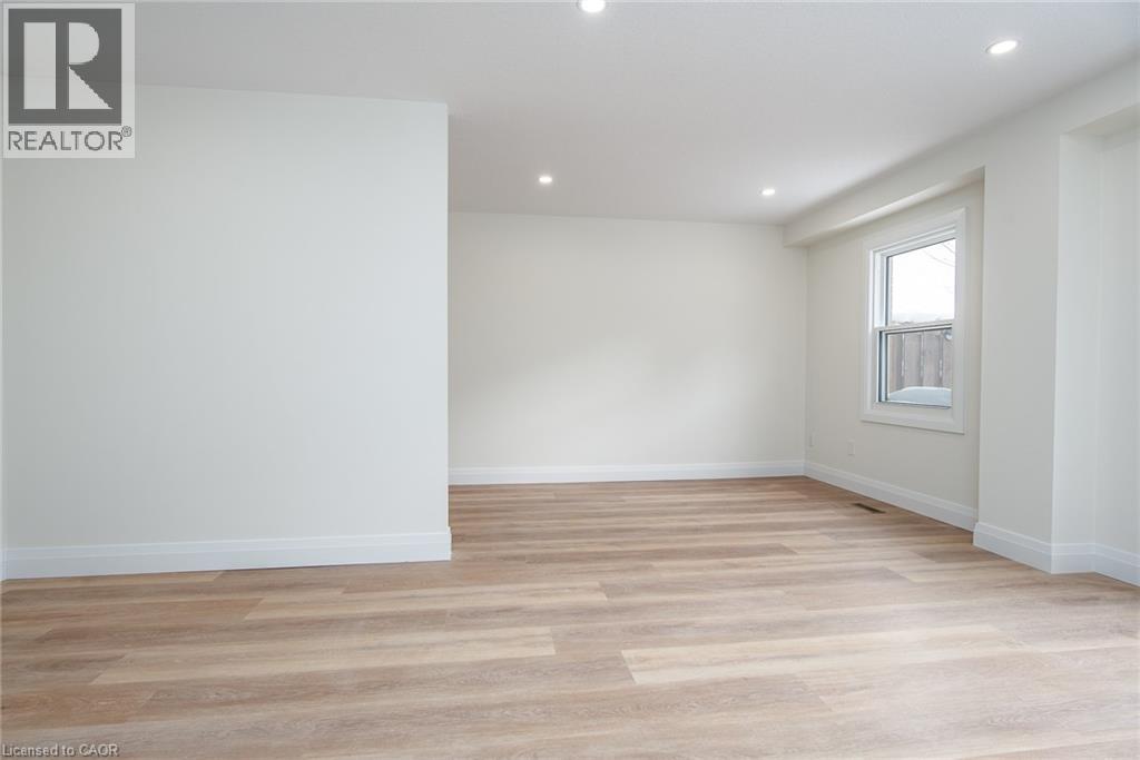 27 Queenston Drive, Kitchener, Ontario  N2B 2T8 - Photo 11 - 40802188