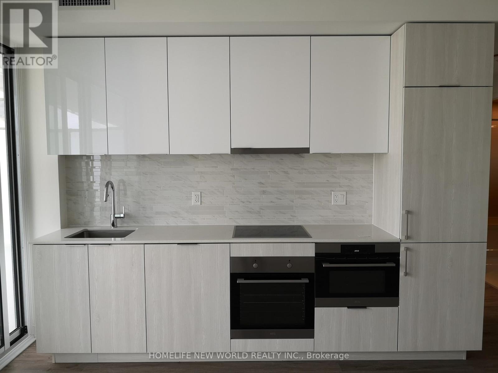 2006 - 15 Queens Quay E, Toronto, Ontario  M5E 0C5 - Photo 2 - C12747112