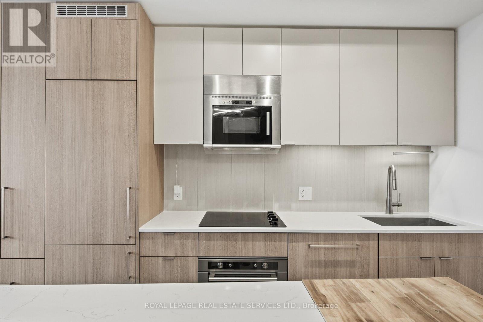 406 - 840 St Clair Avenue W, Toronto, Ontario  M6C 0A4 - Photo 10 - C12747142