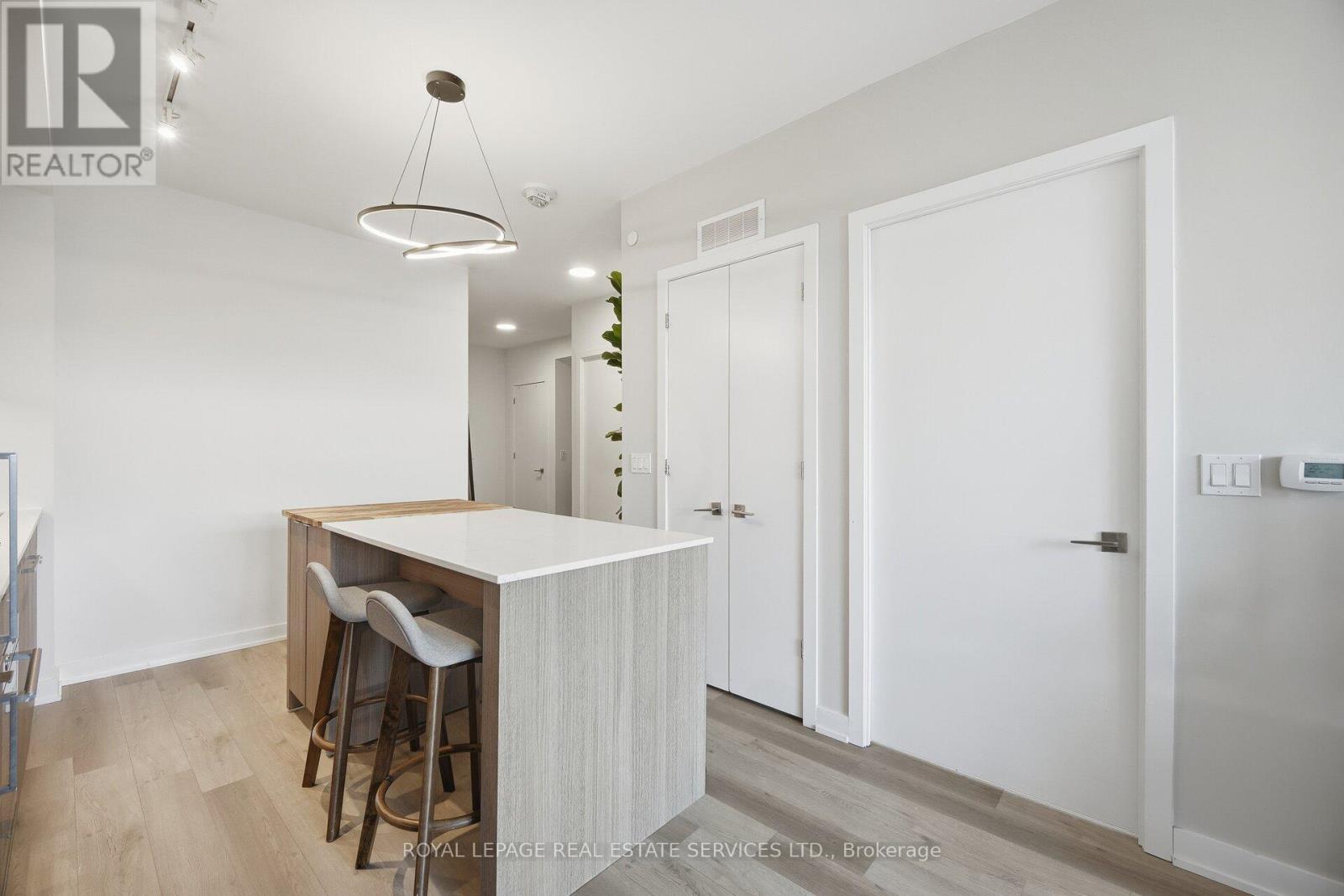 406 - 840 St Clair Avenue W, Toronto, Ontario  M6C 0A4 - Photo 12 - C12747142