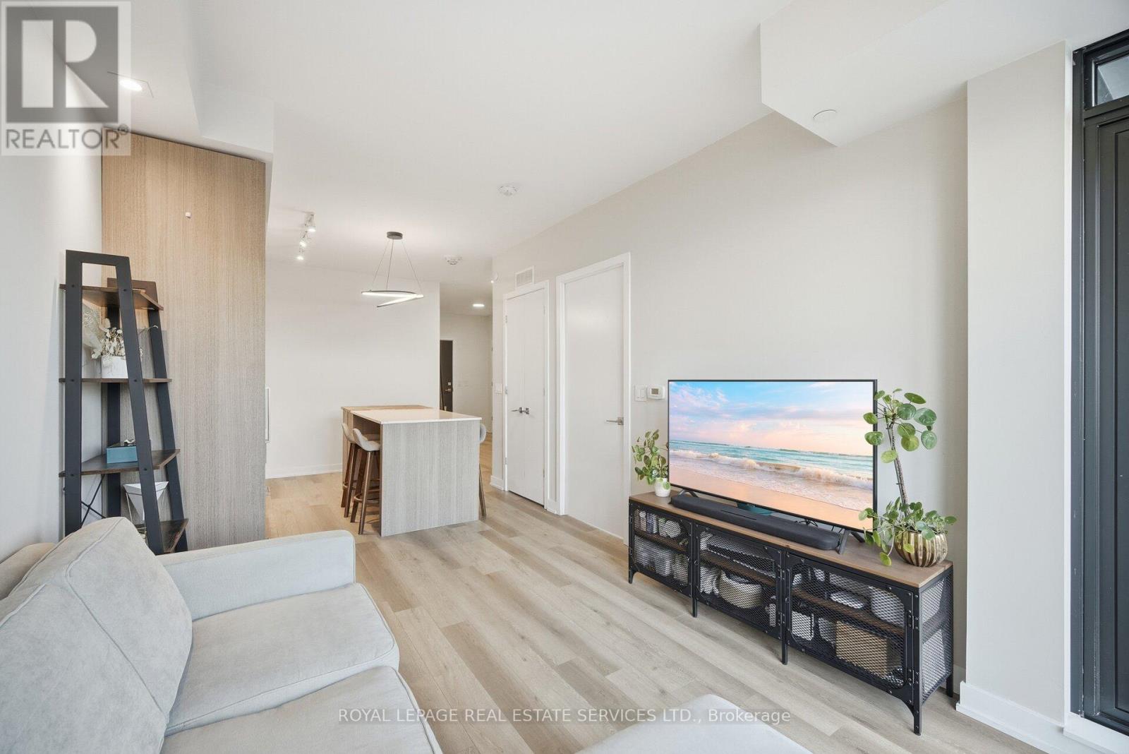 406 - 840 St Clair Avenue W, Toronto, Ontario  M6C 0A4 - Photo 15 - C12747142