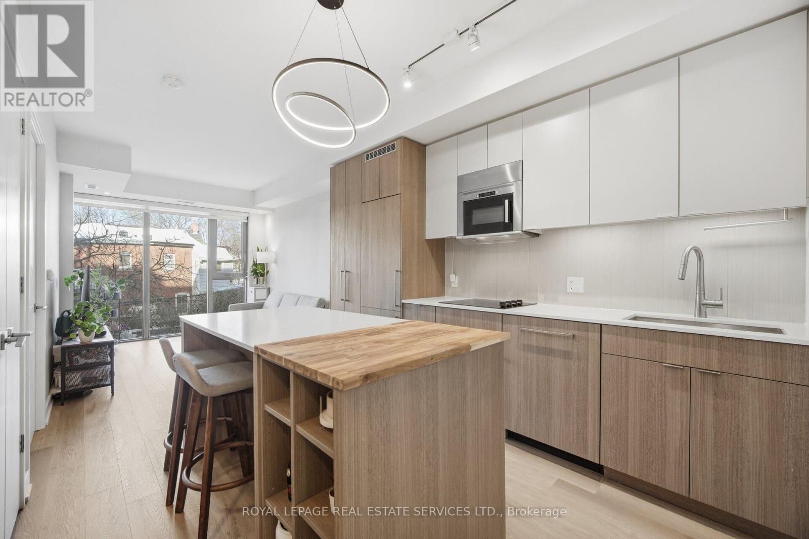 406 - 840 St Clair Avenue W, Toronto, Ontario  M6C 0A4 - Photo 7 - C12747142