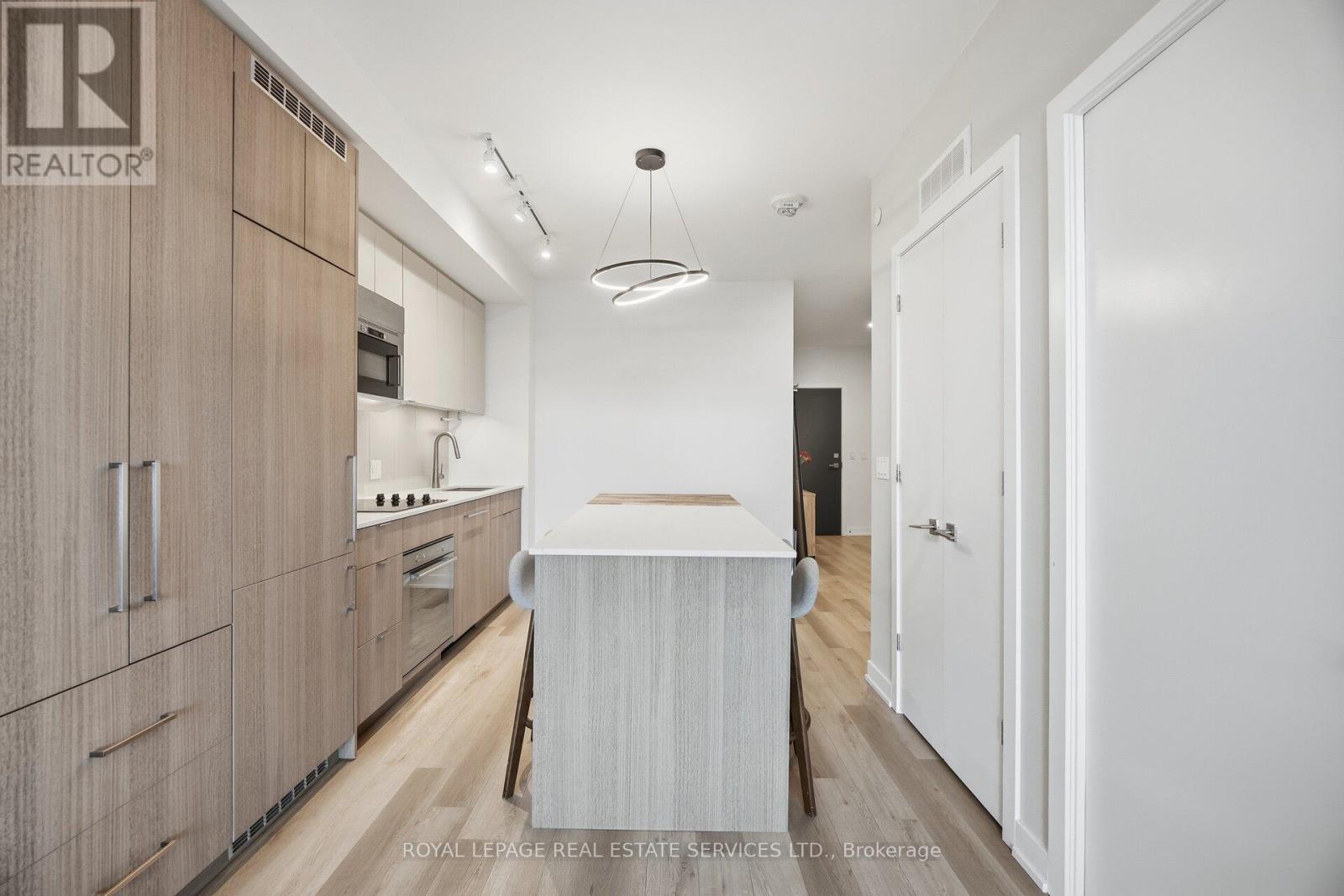 406 - 840 St Clair Avenue W, Toronto, Ontario  M6C 0A4 - Photo 9 - C12747142