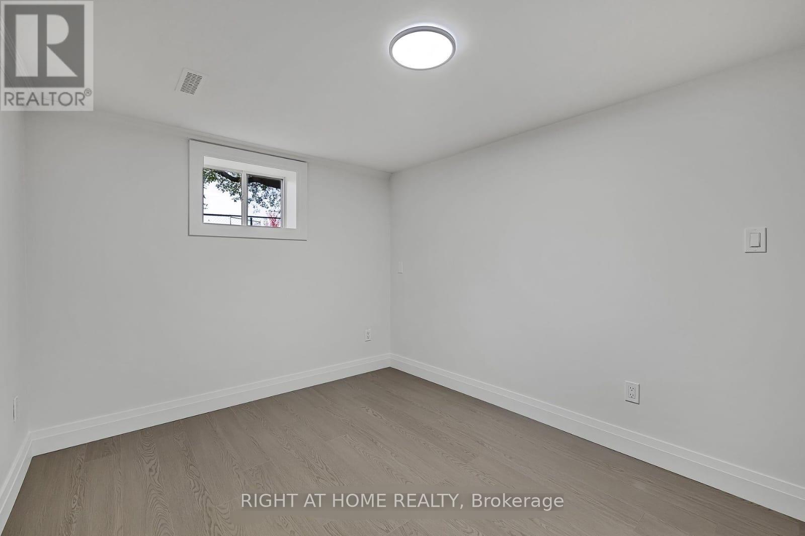 Bsmt - 703 Sunnypoint Drive, Newmarket, Ontario  L3Y 2Z7 - Photo 10 - N12747116