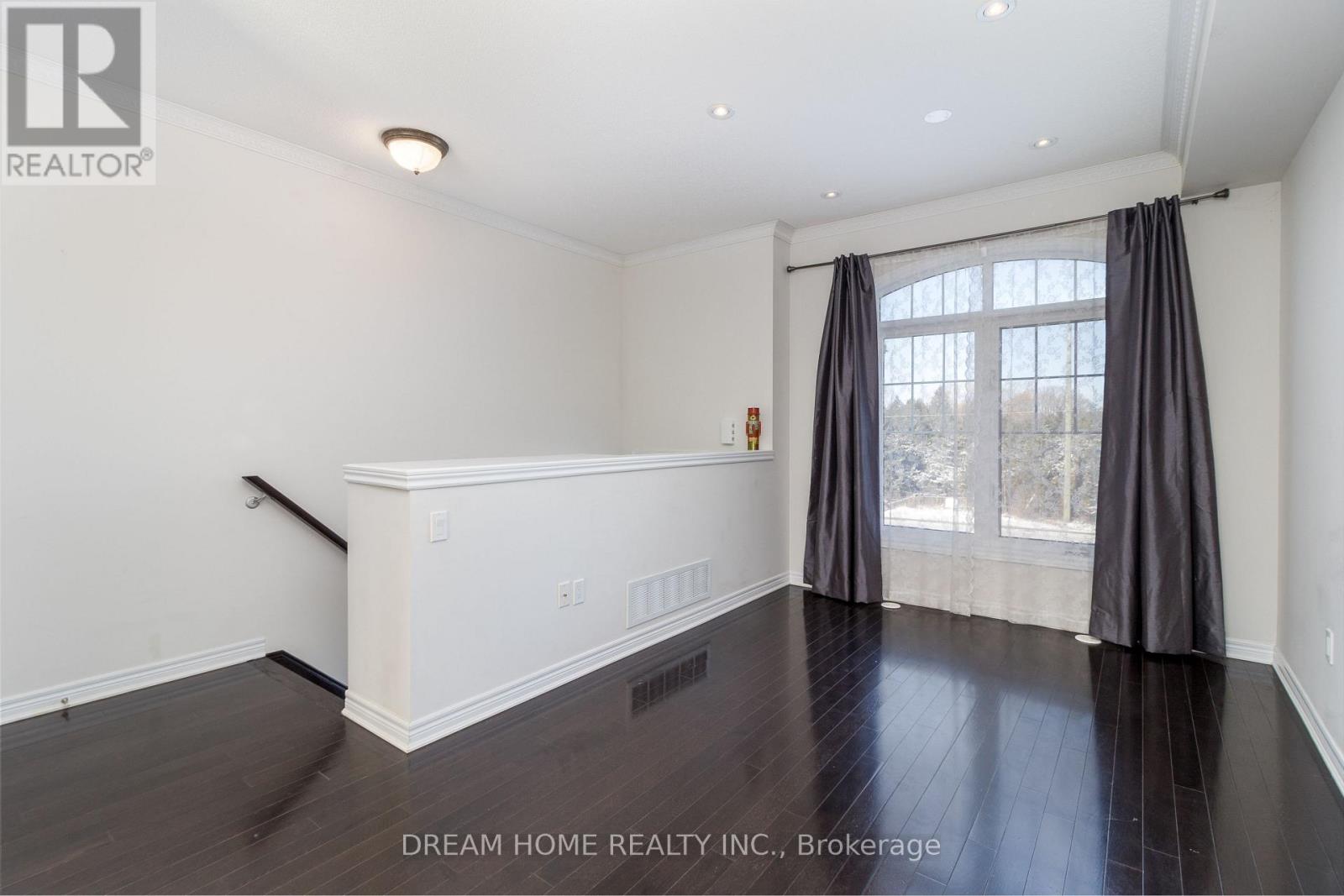 31 Dundas Way, Markham, Ontario  L6E 0R7 - Photo 5 - N12747130