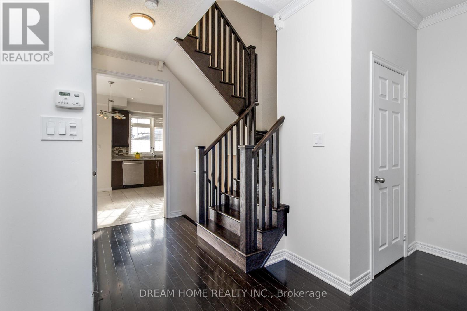 31 Dundas Way, Markham, Ontario  L6E 0R7 - Photo 7 - N12747130