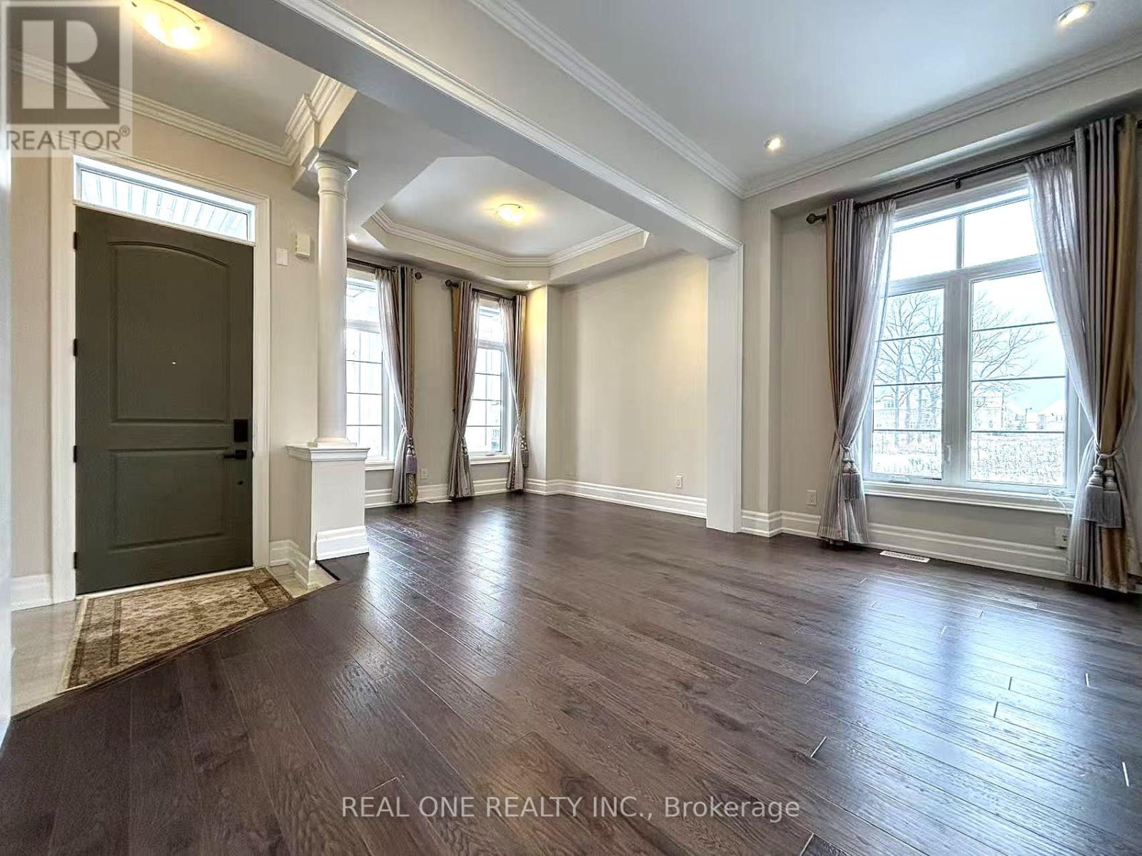 18 Yuan Drive, Richmond Hill, Ontario  L4E 1E3 - Photo 2 - N12747134