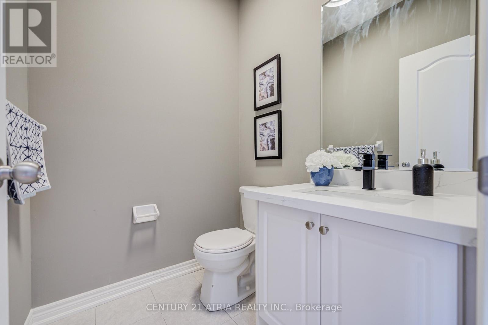 42 Roy Grove Way, Markham, Ontario  L6E 0T6 - Photo 10 - N12747136