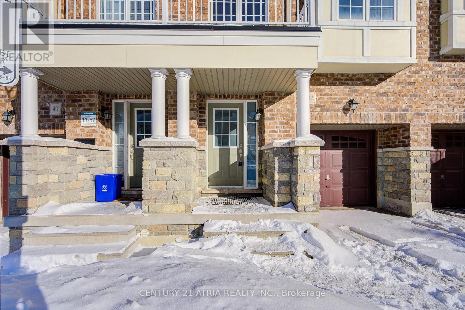 42 Roy Grove Way, Markham, Ontario  L6E 0T6 - Photo 2 - N12747136