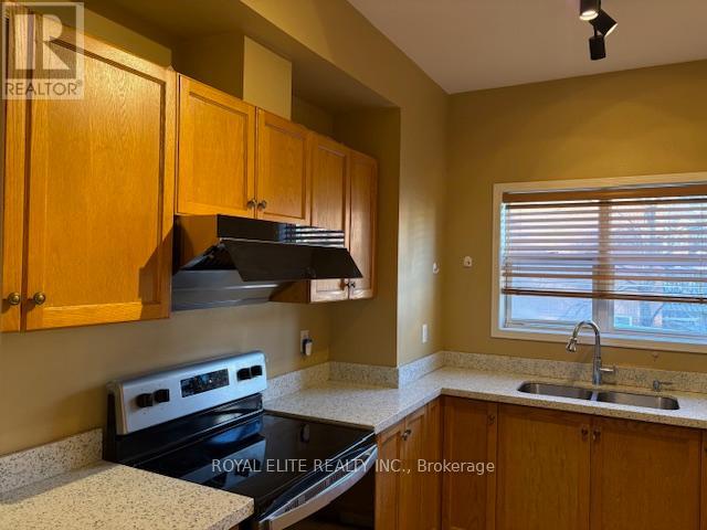 3 - 5 Maple Park Way, Markham, Ontario  L6G 1C5 - Photo 7 - N12747156