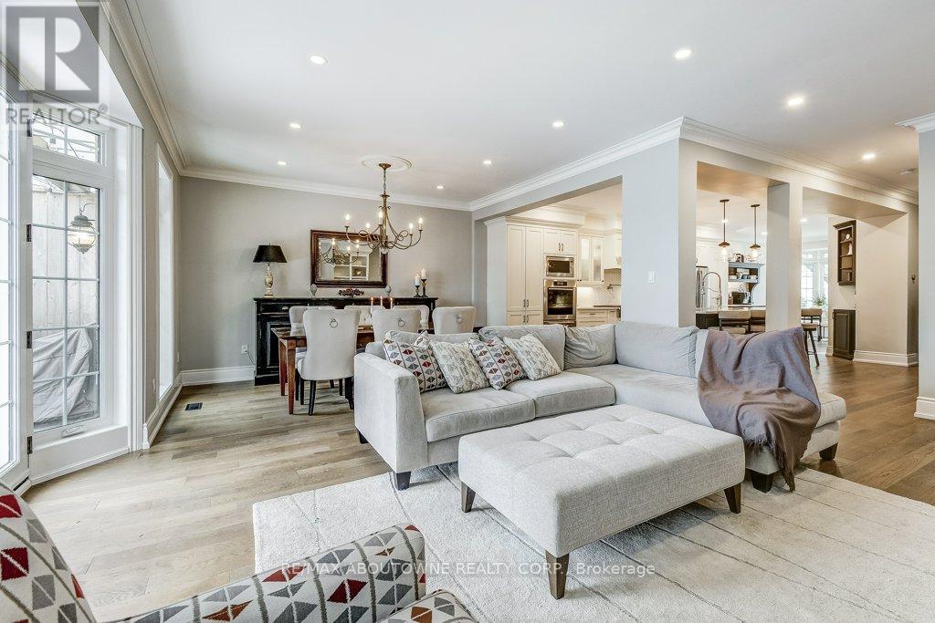 21 Chisholm Street, Oakville, Ontario  L6K 3W2 - Photo 12 - W12747126