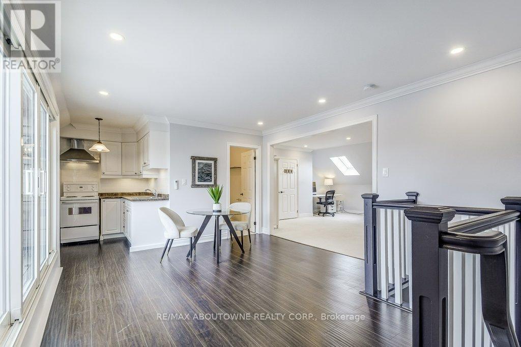 21 Chisholm Street, Oakville, Ontario  L6K 3W2 - Photo 20 - W12747126