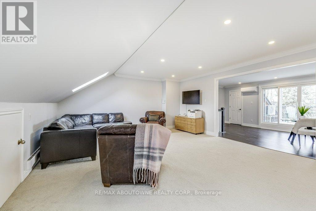 21 Chisholm Street, Oakville, Ontario  L6K 3W2 - Photo 22 - W12747126