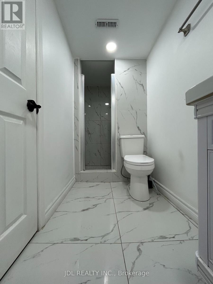 Master Bedroom - 80 Mosedale Cres Crescent, Toronto, Ontario  M2J 3A4 - Photo 6 - C12725996