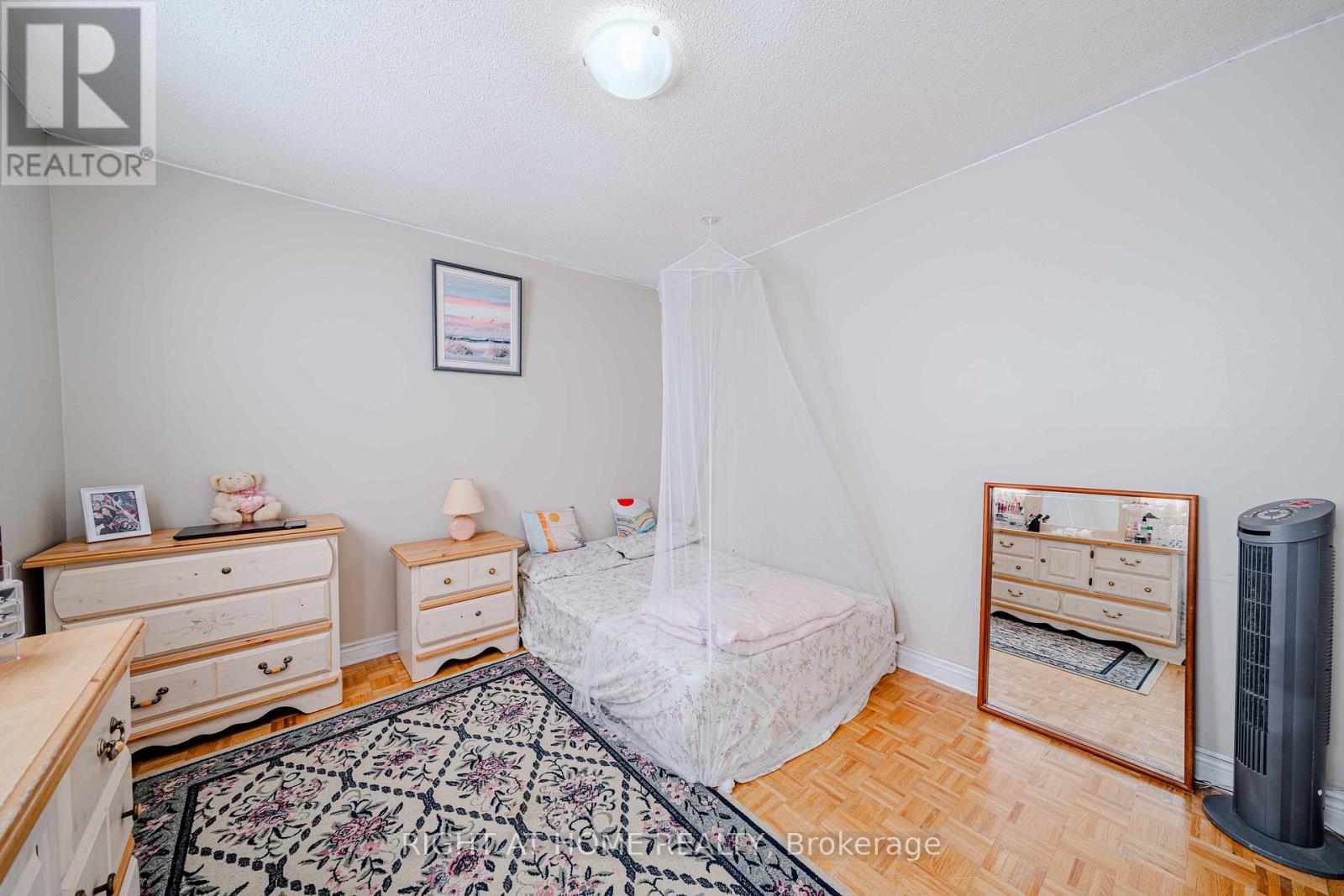 10 Lawson Court, Richmond Hill, Ontario  L4C 8L6 - Photo 36 - N12747170