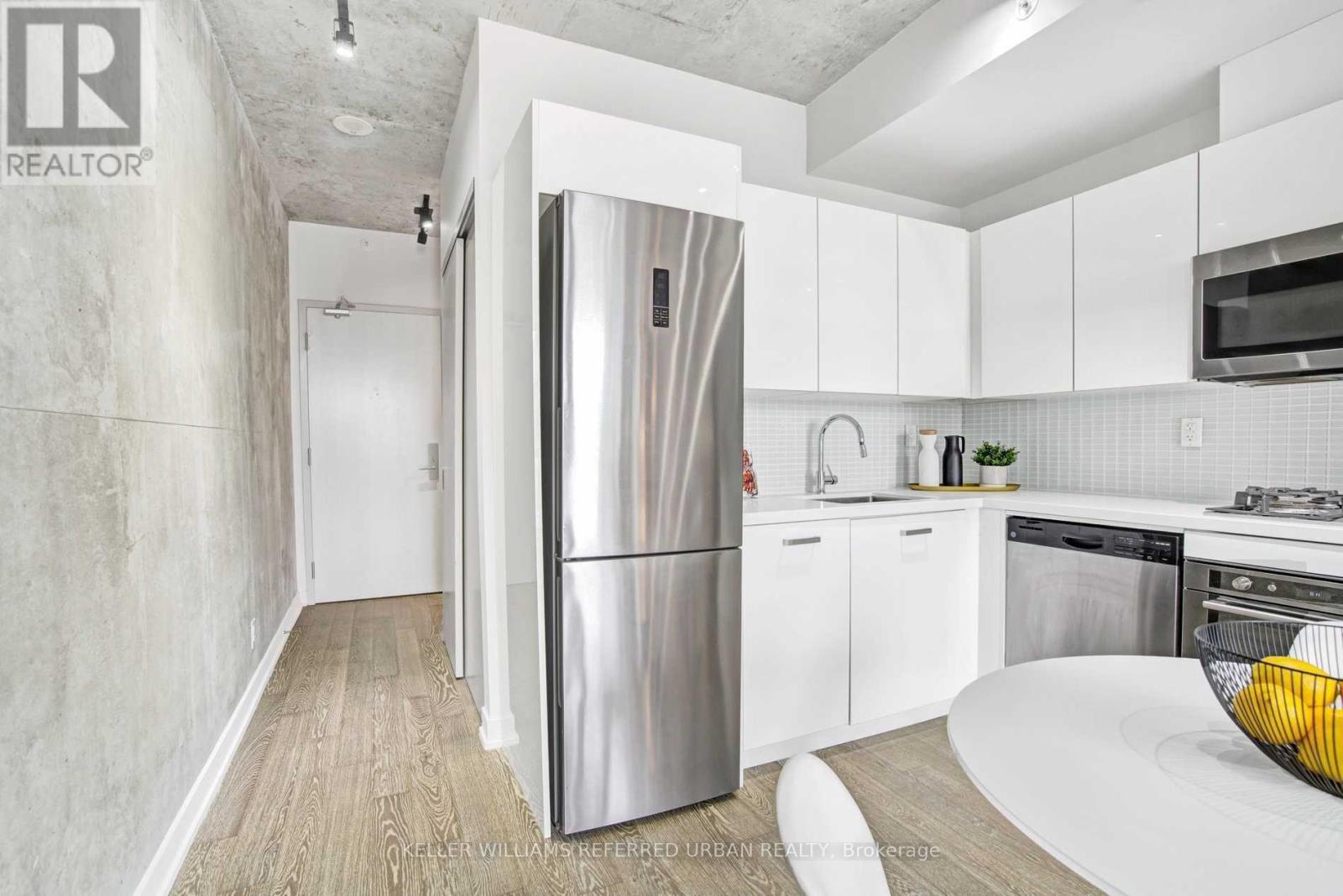 808 - 39 Brant Street, Toronto, Ontario  M5V 0M8 - Photo 9 - C12747168