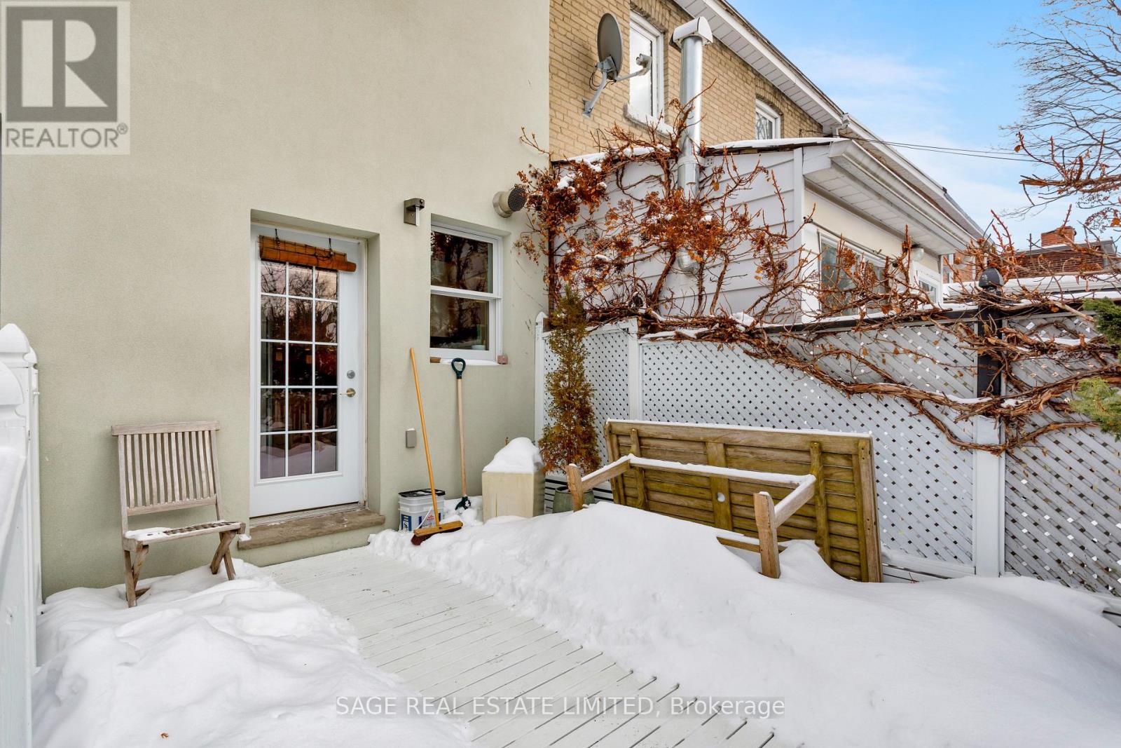 124 Alton Avenue, Toronto, Ontario  M4L 2M2 - Photo 19 - E12747164