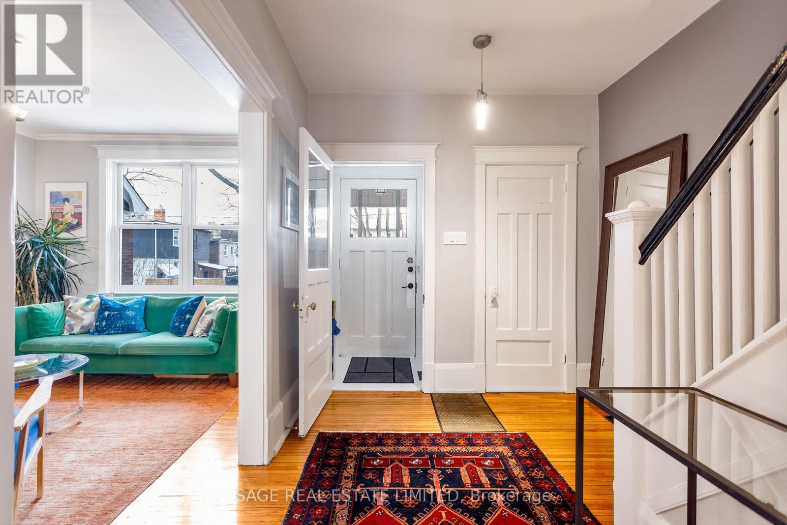 124 Alton Avenue, Toronto, Ontario  M4L 2M2 - Photo 3 - E12747164