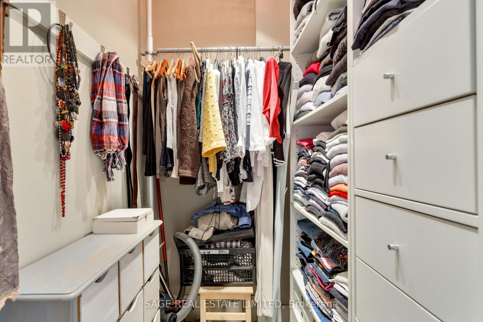 124 Alton Avenue, Toronto, Ontario  M4L 2M2 - Photo 36 - E12747164